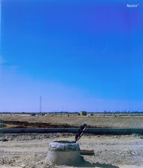 NEUTRA # 17. Photography by Jesus Granada.