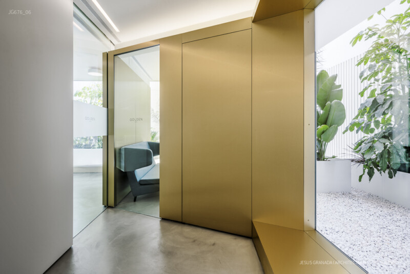 Golden Dental Clinic