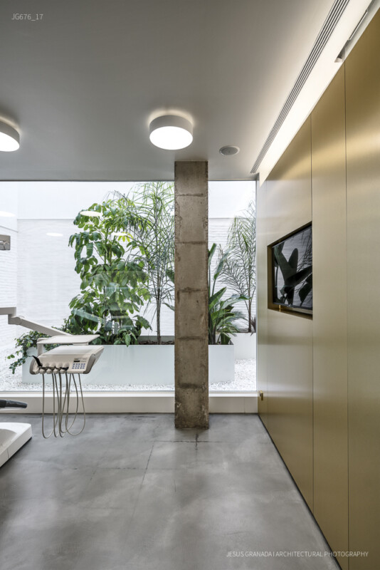 Golden Dental Clinic