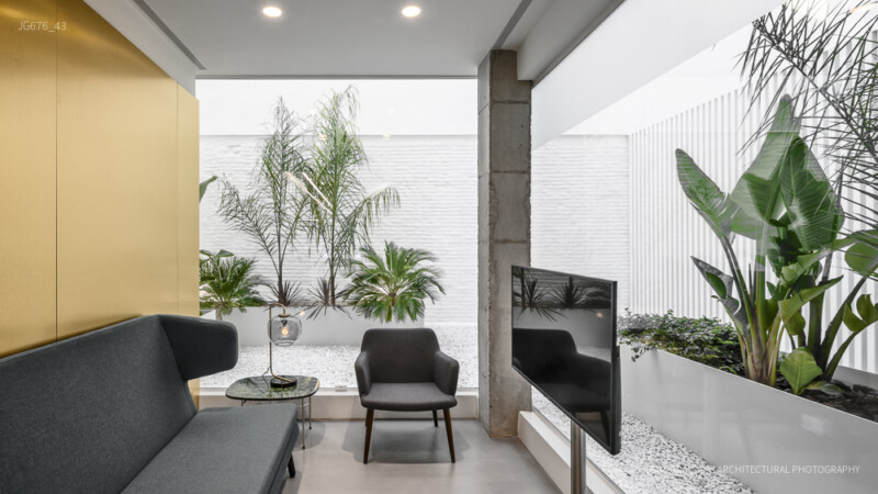 Golden Dental Clinic