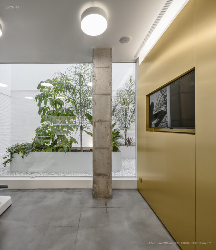 Golden Dental Clinic