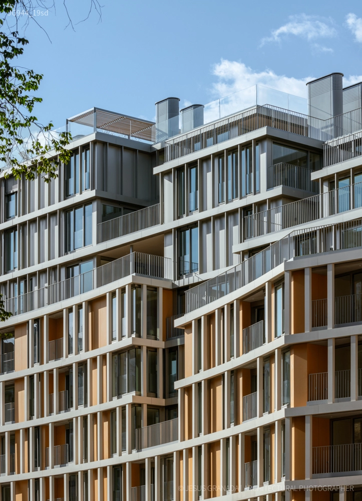 Dwellings Irún street in Madrid, Spain | Olalquiaga architects