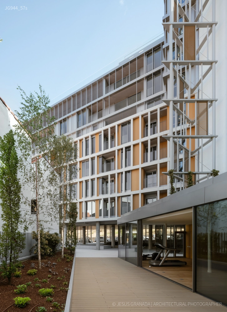 Dwellings Irún street in Madrid, Spain | Olalquiaga architects