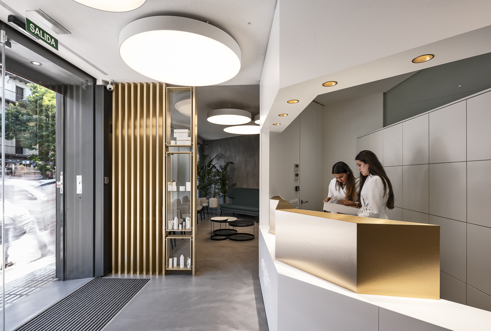 Golden Dental Clinic in Seville