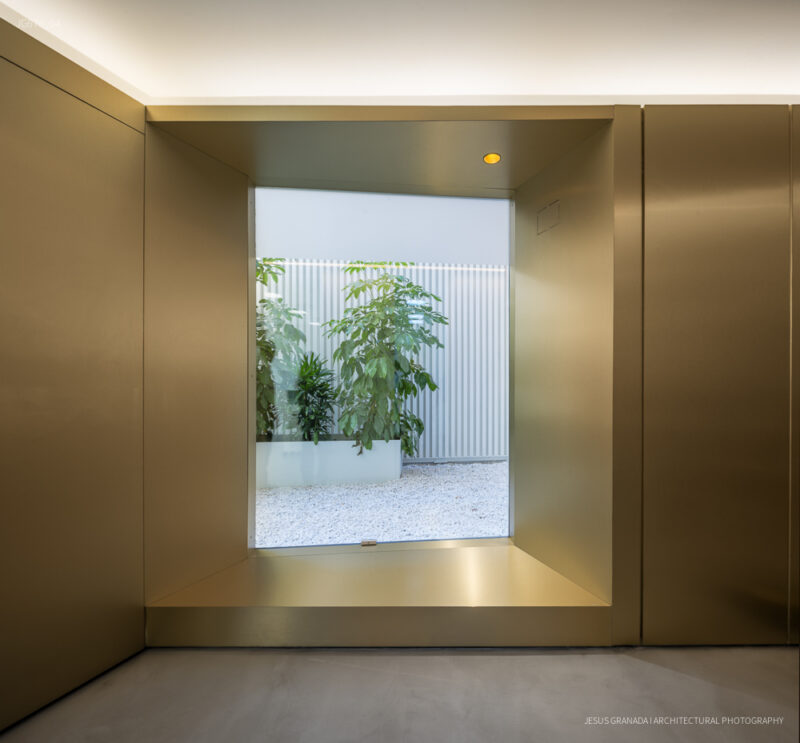 Golden Dental Clinic