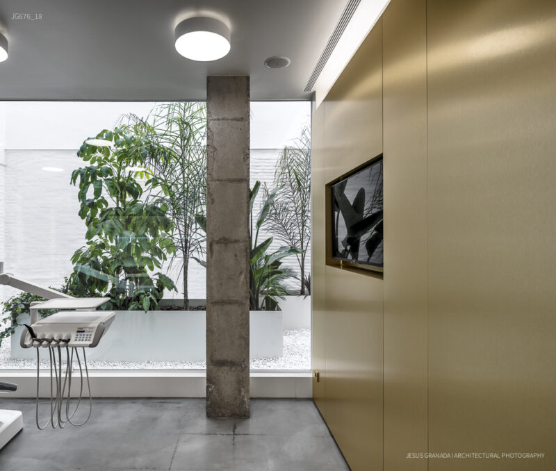 Golden Dental Clinic