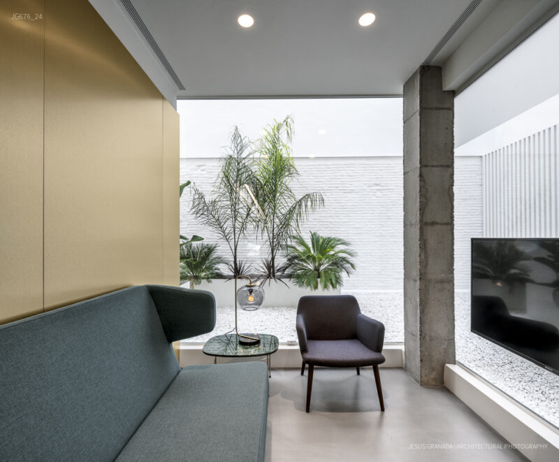 Golden Dental Clinic