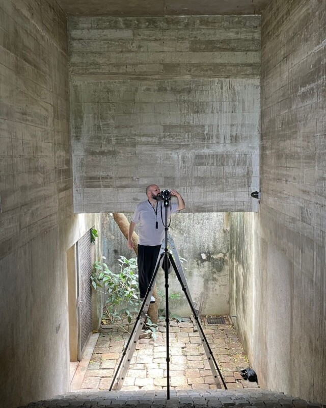 Jesus Granada working concrete interior