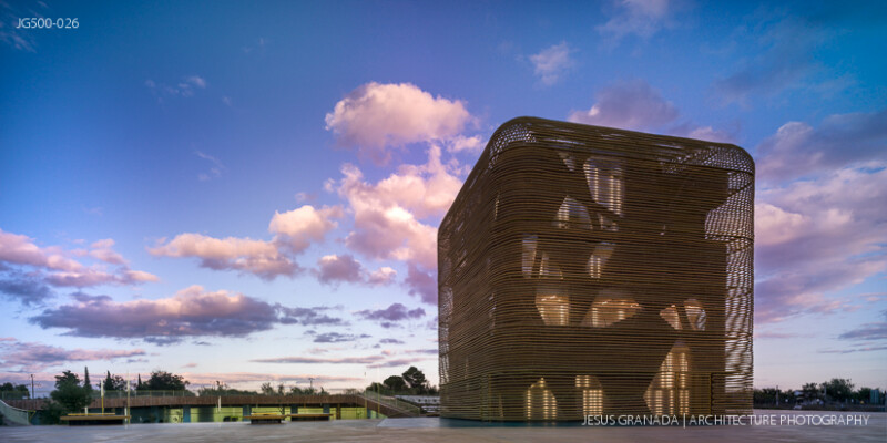 Vegas Altas Congress and Exhibition Center, Villanueva de la Serena (Spain). Pancorbo, De Villar, Chacón, Martín. Photograph by Jesús Granada.