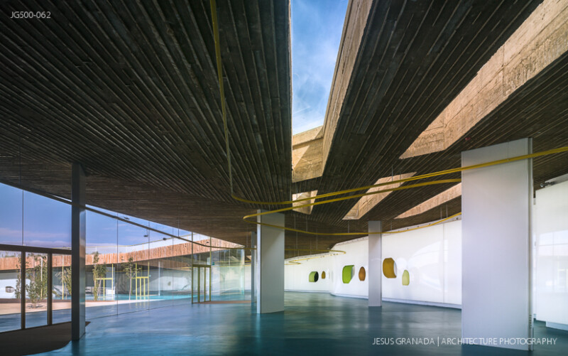 Vegas Altas Congress and Exhibition Center, Villanueva de la Serena (Spain). Pancorbo, De Villar, Chacón, Martín. Photograph by Jesús Granada.