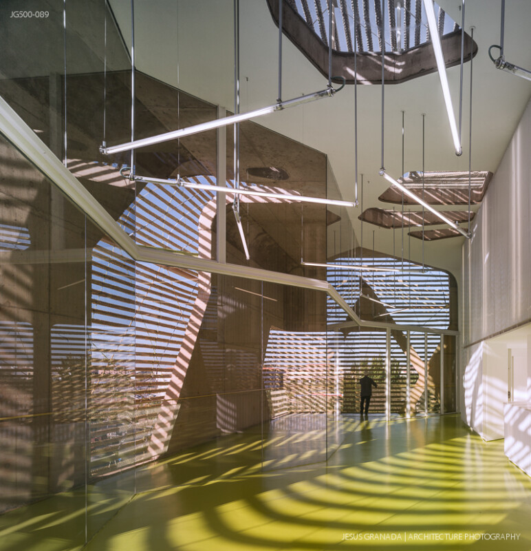 Vegas Altas Congress and Exhibition Center, Villanueva de la Serena (Spain). Pancorbo, De Villar, Chacón, Martín. Photograph by Jesús Granada.