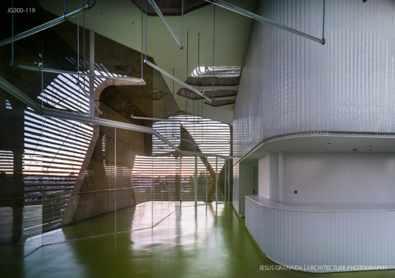 Vegas Altas Congress and Exhibition Center, Villanueva de la Serena (Spain). Pancorbo, De Villar, Chacón, Martín. Photograph by Jesús Granada.