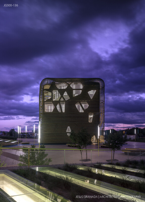 Vegas Altas Congress and Exhibition Center, Villanueva de la Serena (Spain). Pancorbo, De Villar, Chacón, Martín. Photograph by Jesús Granada.