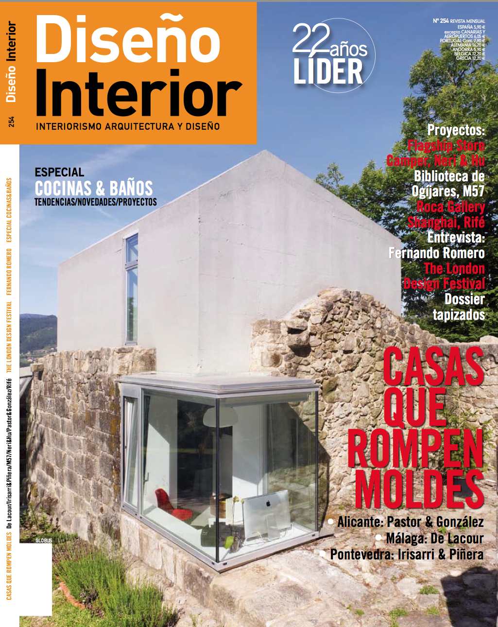 Cover of Diseño Interior 254, November 2014. Special Houses that Break the Mold. Features Casa en el monte by Rafael de Lacour, photographed by Jesús Granada.