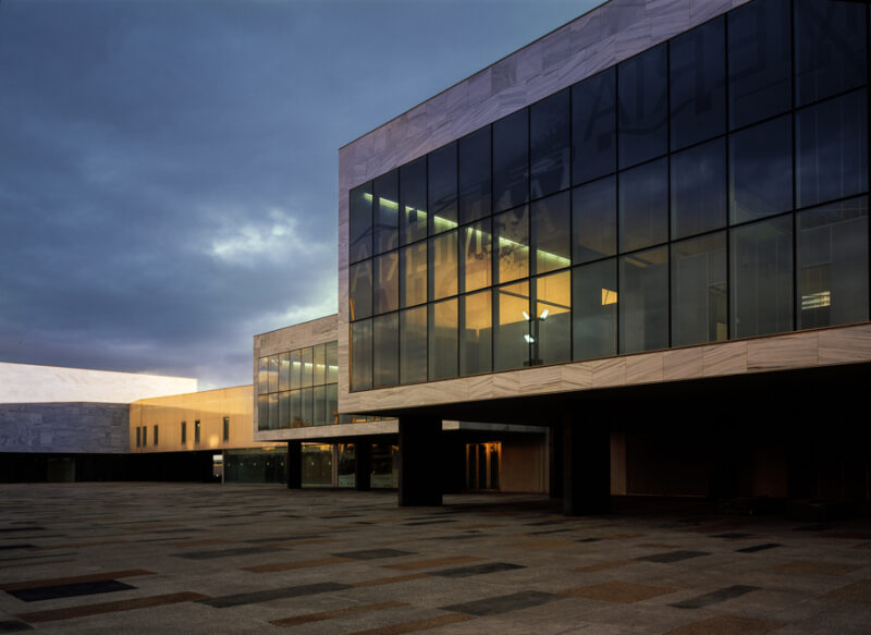 Edificio Polivalente en Almería