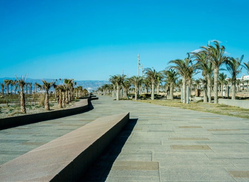 Plaza del Mar en el Toyo (Almería)