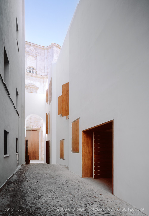 Rehabilitación de viviendas para realojo en Cádiz , Casa del Plátano