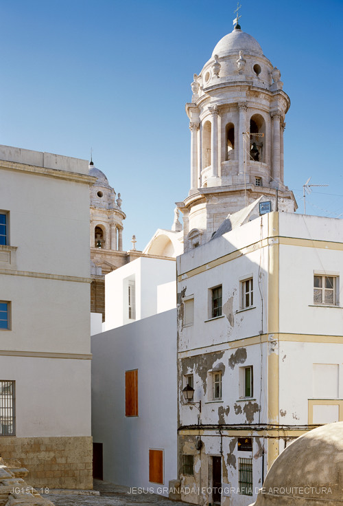 Rehabilitación de viviendas para realojo en Cádiz , Casa del Plátano