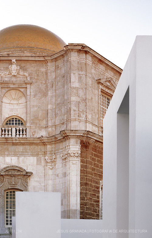 Rehabilitación de viviendas para realojo en Cádiz , Casa del Plátano