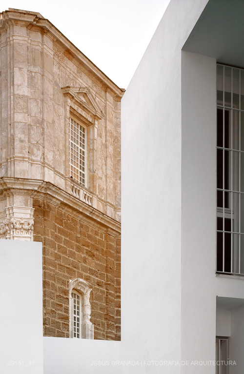 Rehabilitación de viviendas para realojo en Cádiz , Casa del Plátano