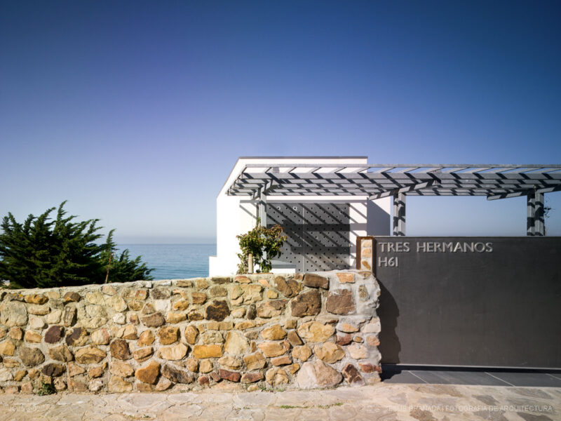 CADIZ ZAHARA DE LOS ATUNES VIVIENDA UNIFAMILIAR GUILLERMO VAZQUEZ PATRICIA LEAL JG251 02