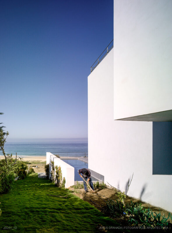 CADIZ ZAHARA DE LOS ATUNES VIVIENDA UNIFAMILIAR GUILLERMO VAZQUEZ PATRICIA LEAL JG251 10