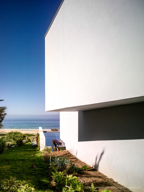 CADIZ ZAHARA DE LOS ATUNES VIVIENDA UNIFAMILIAR GUILLERMO VAZQUEZ PATRICIA LEAL JG251 13