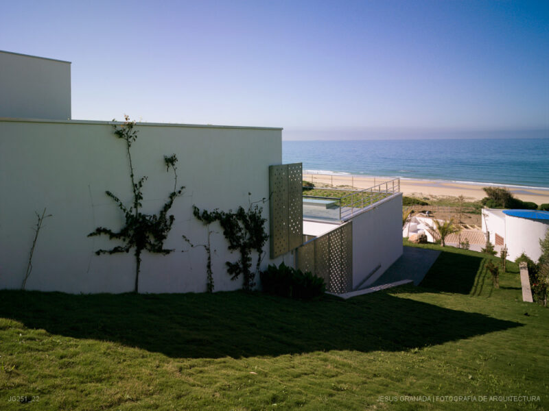 CADIZ ZAHARA DE LOS ATUNES VIVIENDA UNIFAMILIAR GUILLERMO VAZQUEZ PATRICIA LEAL JG251 22