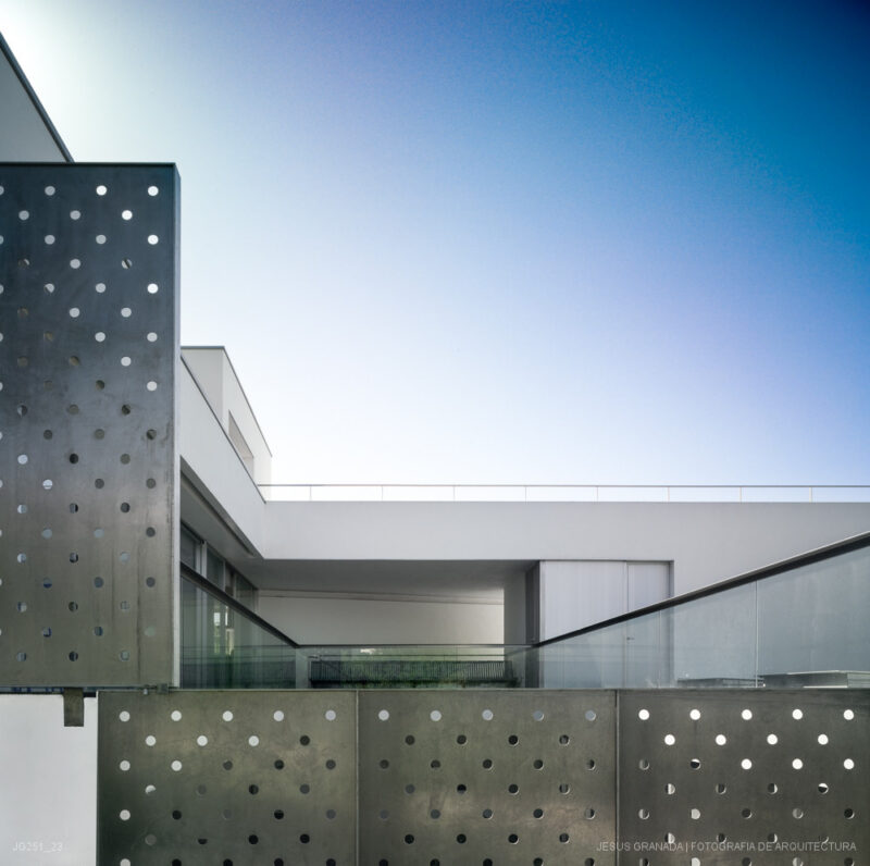 CADIZ ZAHARA DE LOS ATUNES VIVIENDA UNIFAMILIAR GUILLERMO VAZQUEZ PATRICIA LEAL JG251 23