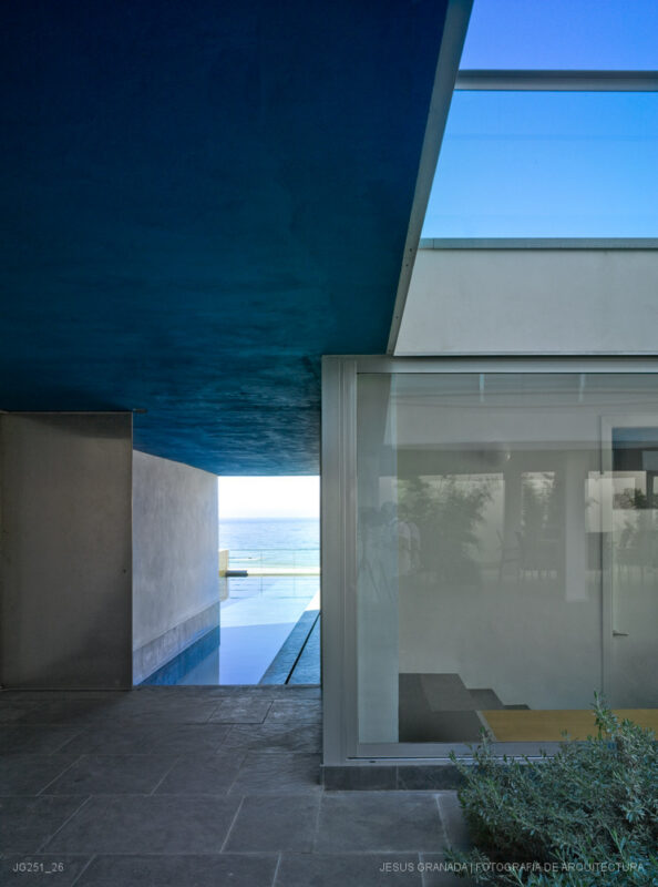 CADIZ ZAHARA DE LOS ATUNES VIVIENDA UNIFAMILIAR GUILLERMO VAZQUEZ PATRICIA LEAL JG251 26