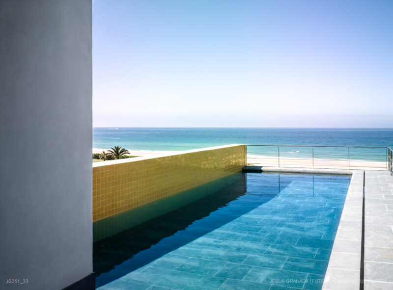 CADIZ ZAHARA DE LOS ATUNES VIVIENDA UNIFAMILIAR GUILLERMO VAZQUEZ PATRICIA LEAL JG251 33