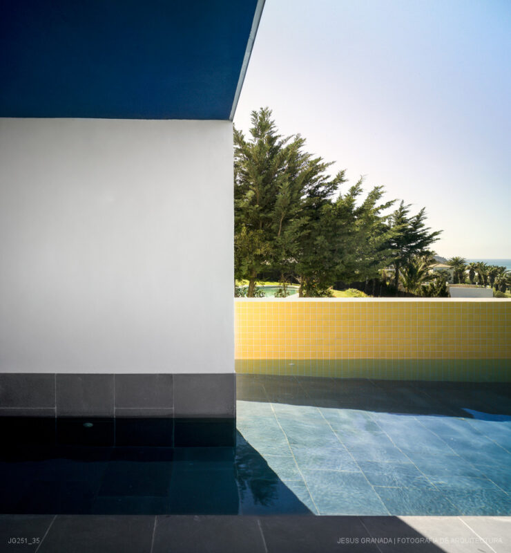 CADIZ ZAHARA DE LOS ATUNES VIVIENDA UNIFAMILIAR GUILLERMO VAZQUEZ PATRICIA LEAL JG251 35