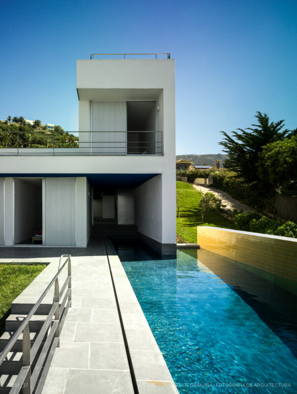 CADIZ ZAHARA DE LOS ATUNES VIVIENDA UNIFAMILIAR GUILLERMO VAZQUEZ PATRICIA LEAL JG251 37