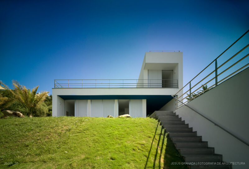 CADIZ ZAHARA DE LOS ATUNES VIVIENDA UNIFAMILIAR GUILLERMO VAZQUEZ PATRICIA LEAL JG251 38