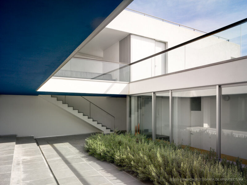 CADIZ ZAHARA DE LOS ATUNES VIVIENDA UNIFAMILIAR GUILLERMO VAZQUEZ PATRICIA LEAL JG251 61