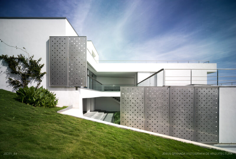 CADIZ ZAHARA DE LOS ATUNES VIVIENDA UNIFAMILIAR GUILLERMO VAZQUEZ PATRICIA LEAL JG251 64