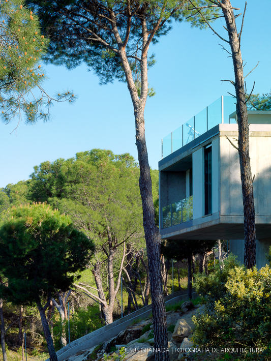 casa en un pantano moremas arquitectos 37003