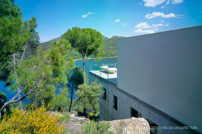 casa en un pantano moremas arquitectos 37005