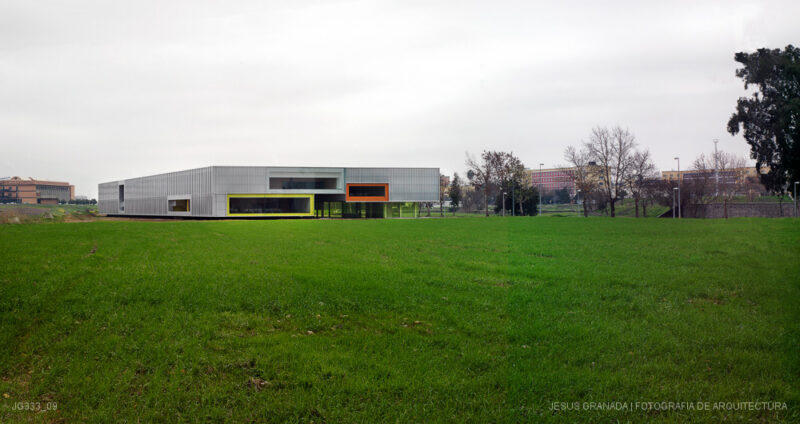 SEVILLA AULARIO PABLO OLAVIDE MGM ARQUITECTOS EDUCACION JG333 09