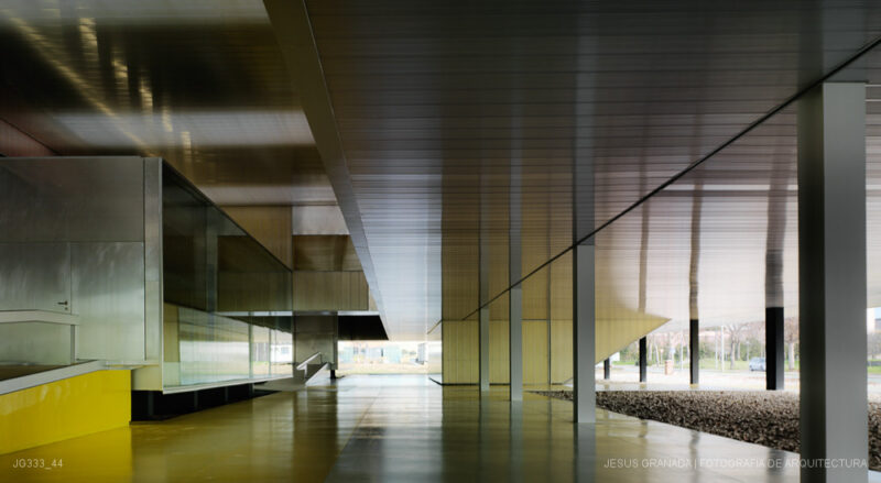 SEVILLA AULARIO PABLO OLAVIDE MGM ARQUITECTOS EDUCACION JG333 44