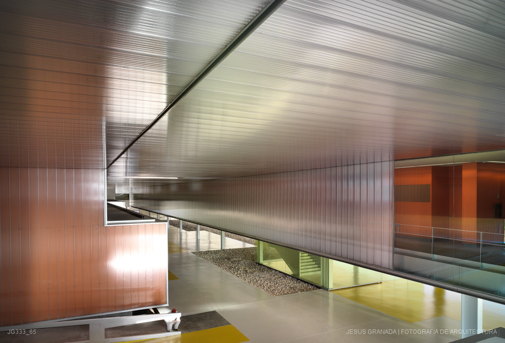 Edificio de aulas y departamentos para la Universidad Pablo de Olavide