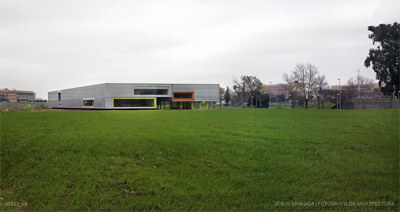 Edificio de aulas y departamentos para la Universidad Pablo de Olavide
