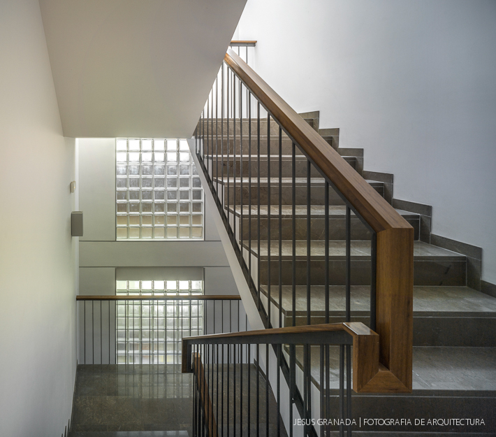 casa vazquez sevilla victor garcia trejo 43211 ret