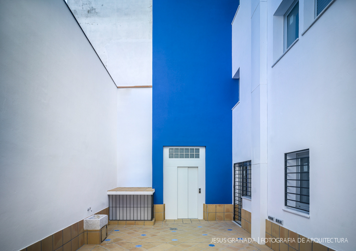 casa vazquez sevilla victor garcia trejo 43222 ret