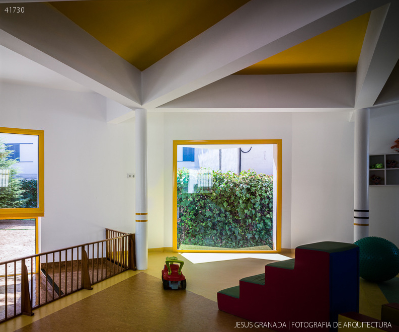 zafra ampliacion guarderia dario mateo ruben gonzalez 41730