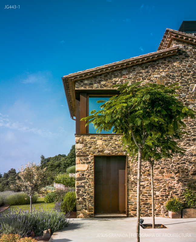 cal patro casa masia zest architecture gavarres jg443 110