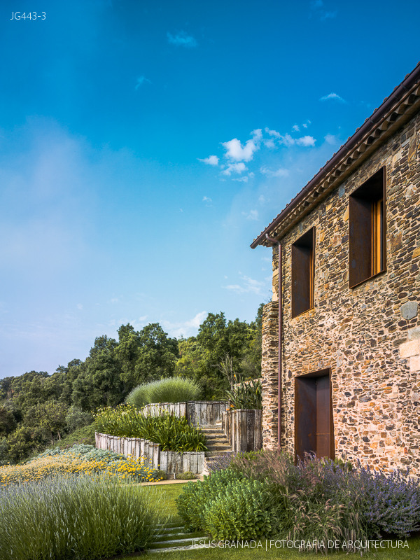 cal patro casa masia zest architecture gavarres jg443 33