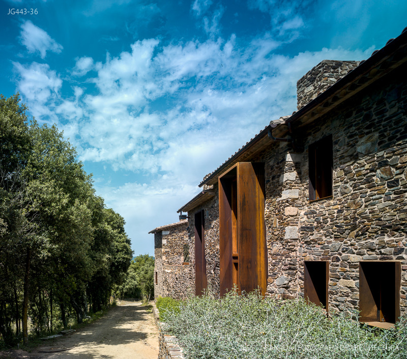 cal patro casa masia zest architecture gavarres jg443 36