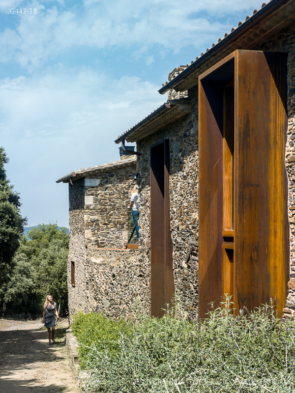 cal patro casa masia zest architecture gavarres jg443 38