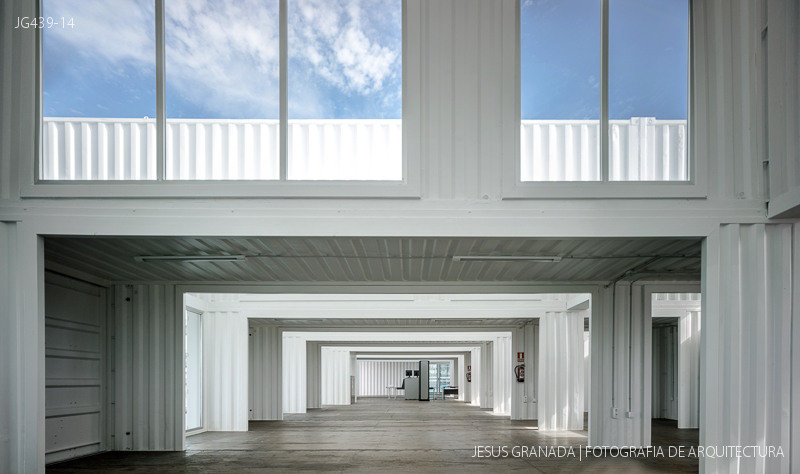 terminal de cruceros sevilla muelle delicias hombre de piedra contendores buro4 andalucia arquitectura jg439 14